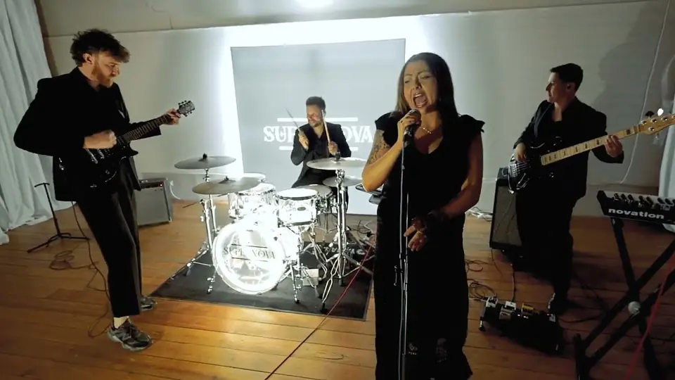 Female Singer / Formal Band Attire